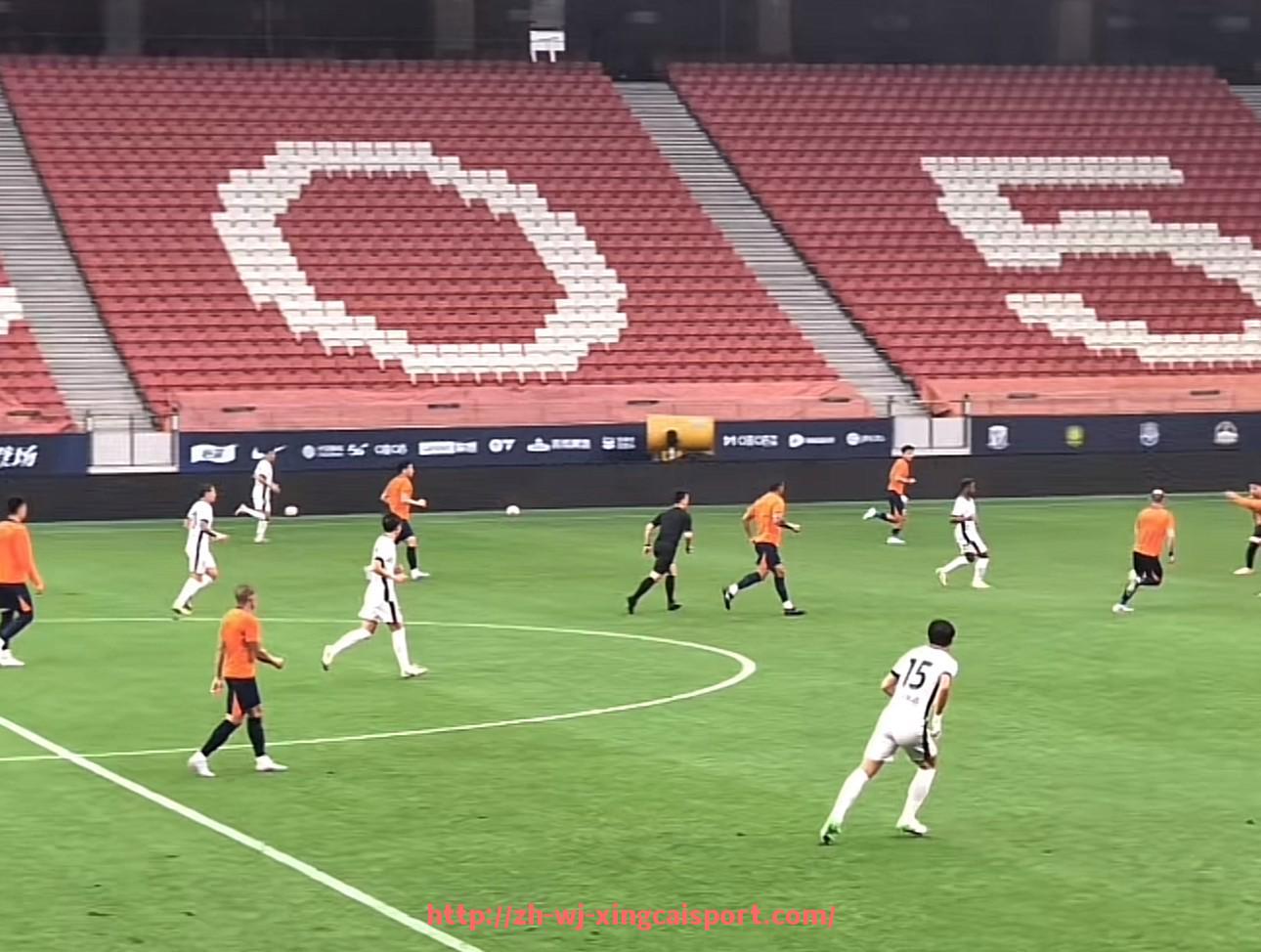 杏彩体育-世俱杯比赛中场上队长在传球组织中的战术作用分析