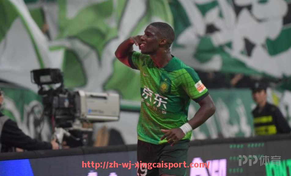 杏彩体育-世俱杯主场观众干扰比赛的应对处置与规章流程